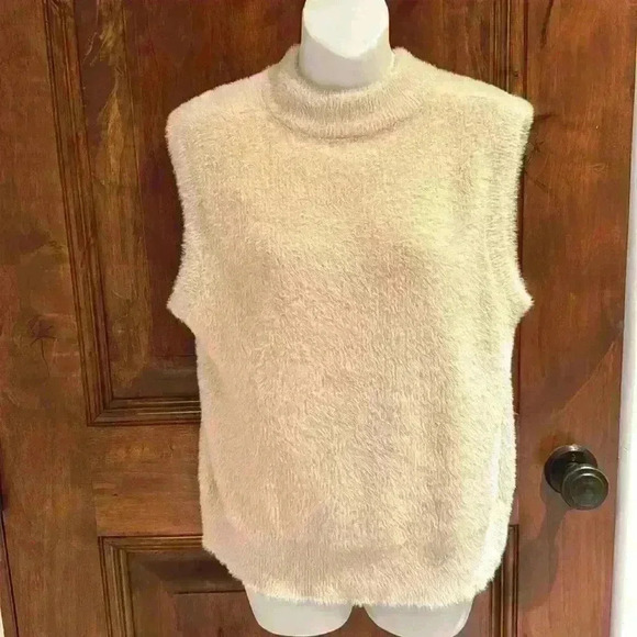 RACHEL ZOE Fuzzy Top medium - Picture 1 of 4